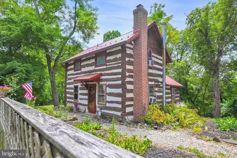 8148 Carlisle Pike, York Springs, PA 17372