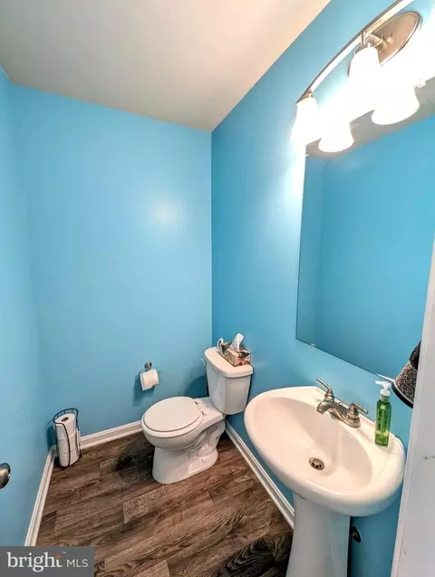 Entry Way - 31 Skyview Cir, Hanover, PA 17331 photo 3 of 3