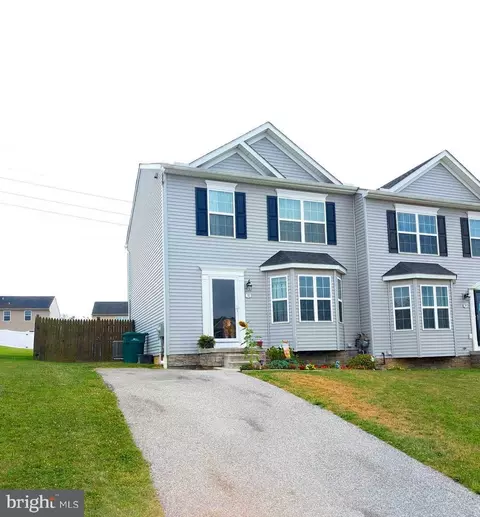 31 Skyview Cir, Hanover, PA 17331