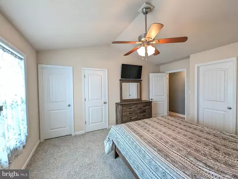 Bedroom - 31 Skyview Cir, Hanover, PA 17331 photo 2 of 6