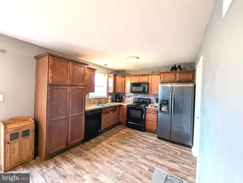 Kitchen - 31 Skyview Cir, Hanover, PA 17331 photo 1 of 2