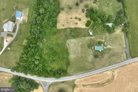 1233 Mason Dixon Rd, Gettysburg, PA 17325