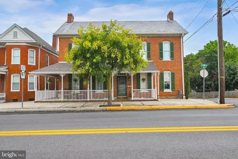 60 E King St, Littlestown, PA 17340