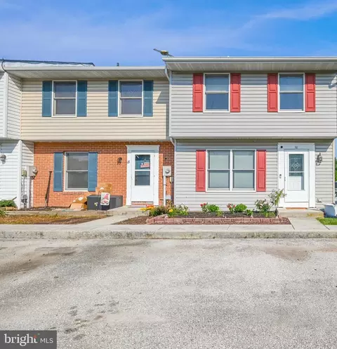 16 Hickory Ave, Gettysburg, PA 17325