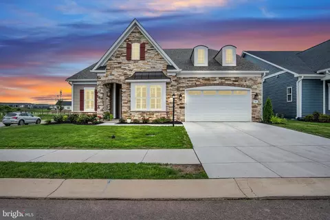 59 Coneflower Dr, Gettysburg, PA 17325