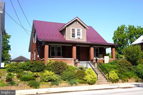 520 Carlisle St, Gettysburg, PA 17325