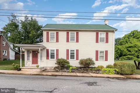 32 Pearl St, Biglerville, PA 17307