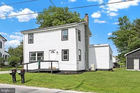 744 White Hall Rd, Littlestown, PA 17340