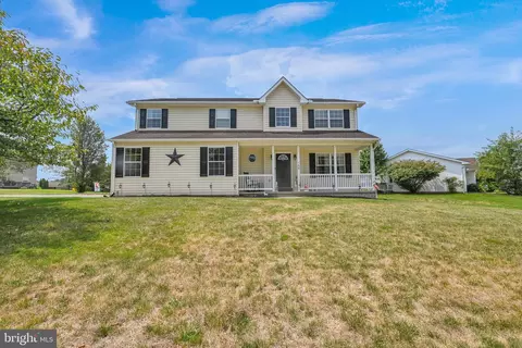 165 Matthew Dr, New Oxford, PA 17350