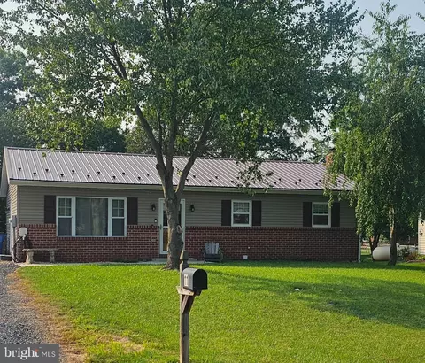 11 Autumn Dr, Gettysburg, PA 17325