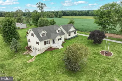2145 Centennial Rd, Hanover, PA 17331