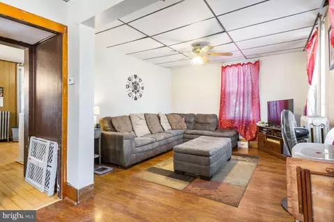 372 3rd St, Hanover, PA 17331 photo 4