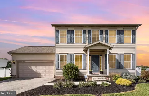 102 Steed Ln, Hanover, PA 17331