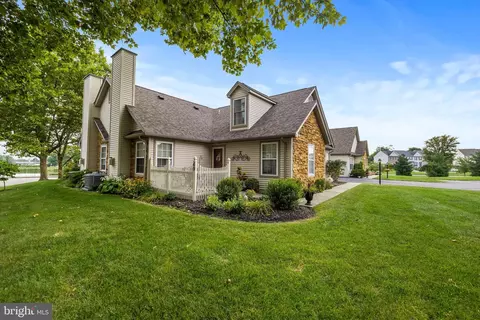 69 Apple Jack Ln, Littlestown, PA 17340