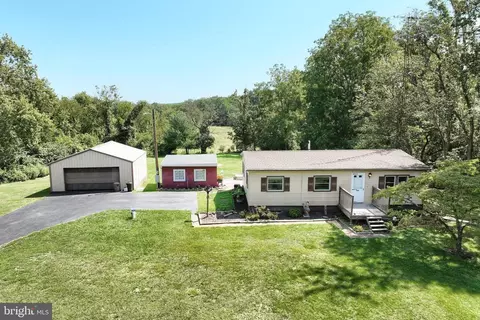 335 Green Ridge Rd, New Oxford, PA 17350