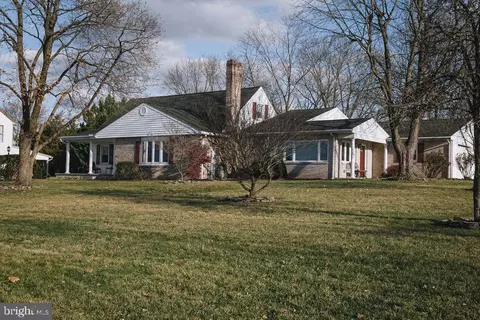 614 Heritage Dr, Gettysburg, PA 17325