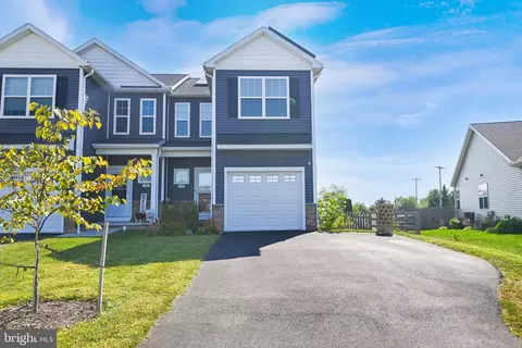 154 Skyview Cir, Hanover, PA 17331