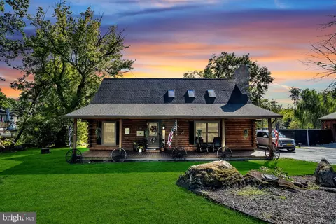 1375 Hanover Rd, Gettysburg, PA 17325