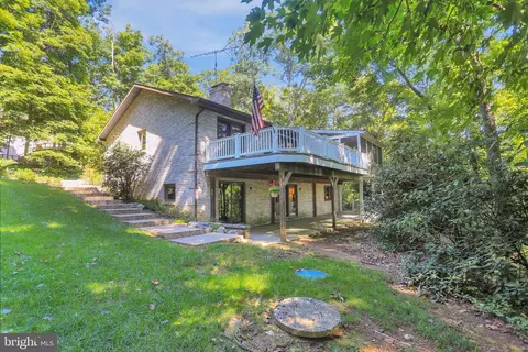 12 Skyline Trl, Fairfield, PA 17320