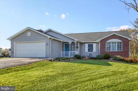 9 Mccandless Dr, East Berlin, PA 17316