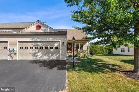 45 Cedarfield Dr, Gettysburg, PA 17325