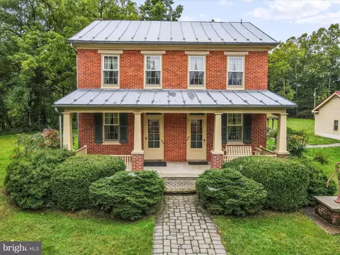 1475 Fleshman Mill Rd, New Oxford, PA 17350
