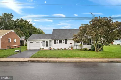 46 Pennsylvania Ave, Littlestown, PA 17340