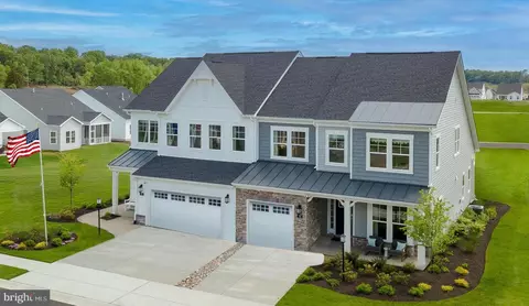 105 Grand Overlook Dr, Gettysburg, PA 17325