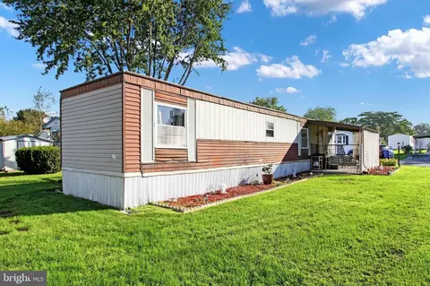 98 Walker Ave, Gettysburg, PA 17325