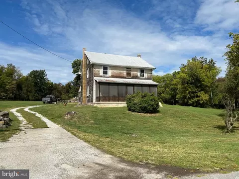 1319 Knoxlyn Rd, Gettysburg, PA 17325