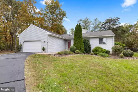 258 A Thomas Dr, Gettysburg, PA 17325