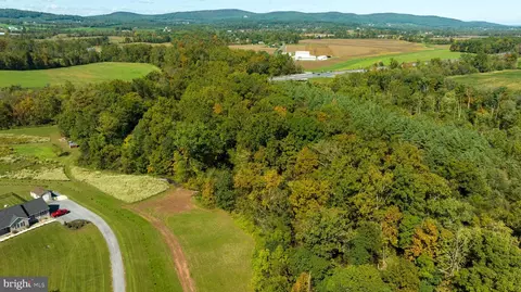 1070 15 Old Route 15, York Springs, PA 17372