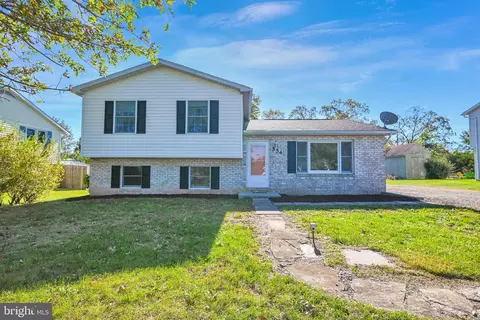 554 Hooker Dr, Gettysburg, PA 17325