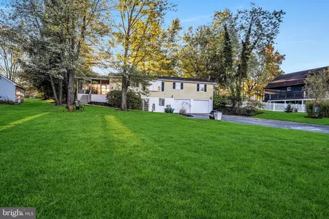 401 Lake Meade Dr, East Berlin, PA 17316