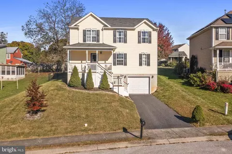 8 Routsong Ln, Aspers, PA 17304