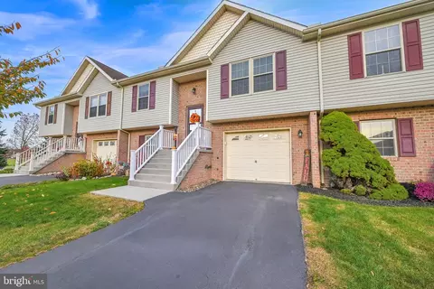 22 Front St, Mcsherrystown, PA 17344