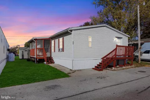 250 Brick Ln, New Oxford, PA 17350