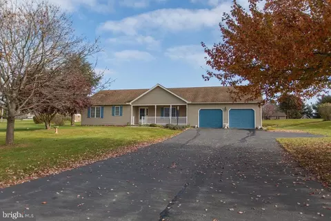 10 Misty Ln, Biglerville, PA 17307