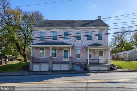 125 E King St, Abbottstown, PA 17301