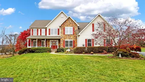 93 Skyline Ct, Gettysburg, PA 17325
