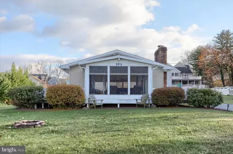 395 Lake Meade Dr, East Berlin, PA 17316