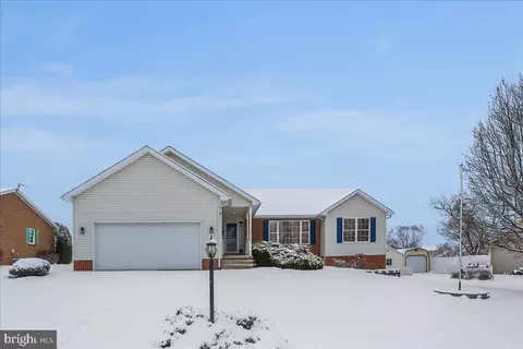 508 Parkway Dr, Littlestown, PA 17340