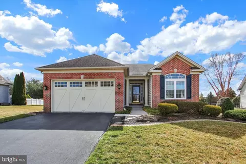 250 Puma Dr, Hanover, PA 17331