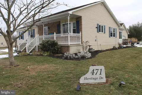471 Heritage Dr, Gettysburg, PA 17325
