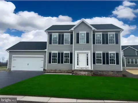 2 Covey Ct #C71, Gettysburg, PA 17325