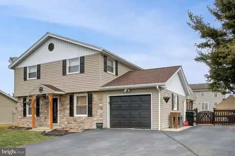 22 Evergreen Dr, Hanover, PA 17331