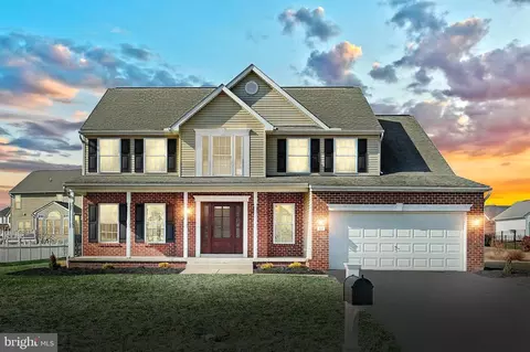 64 Greenbriar Ln, Gettysburg, PA 17325