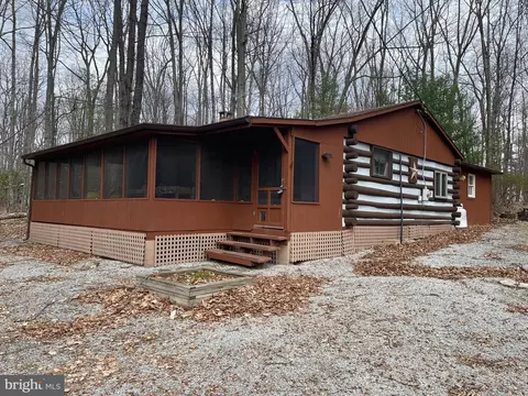 50 Whipporwill Ln, Orrtanna, PA 17353