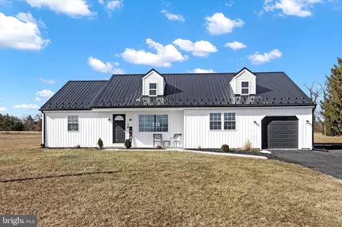 74 Guernsey Rd, Biglerville, PA 17307