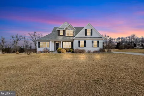87 Woodland Dr, New Oxford, PA 17350